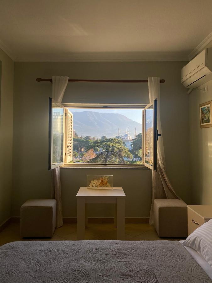 Central Park Rooms Tirana Eksteriør billede