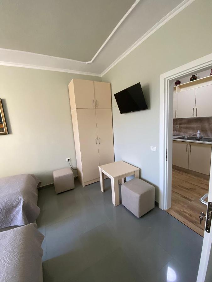 Central Park Rooms Tirana Eksteriør billede